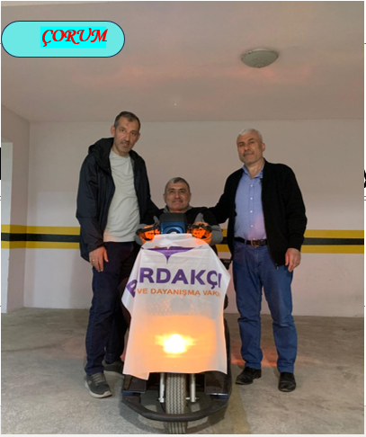 Dernek kurucularımız Ali Kaynar ve Bekir Kaynar’ın Akülü tekerlekli sandalye dağıtımından bazı kareler.