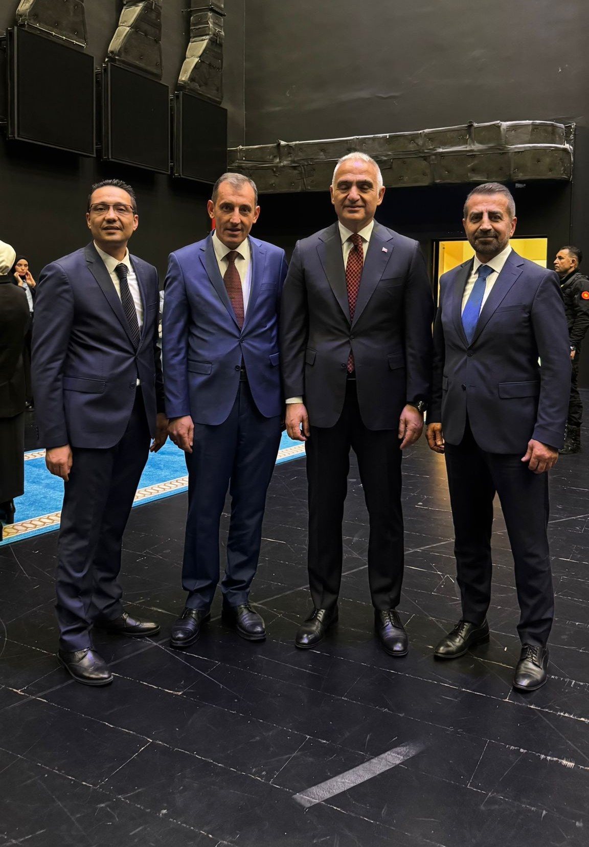Dernek kurucularımız Ali Kaynar ve Bekir Kaynar’ın Akülü tekerlekli sandalye dağıtımından bazı kareler.